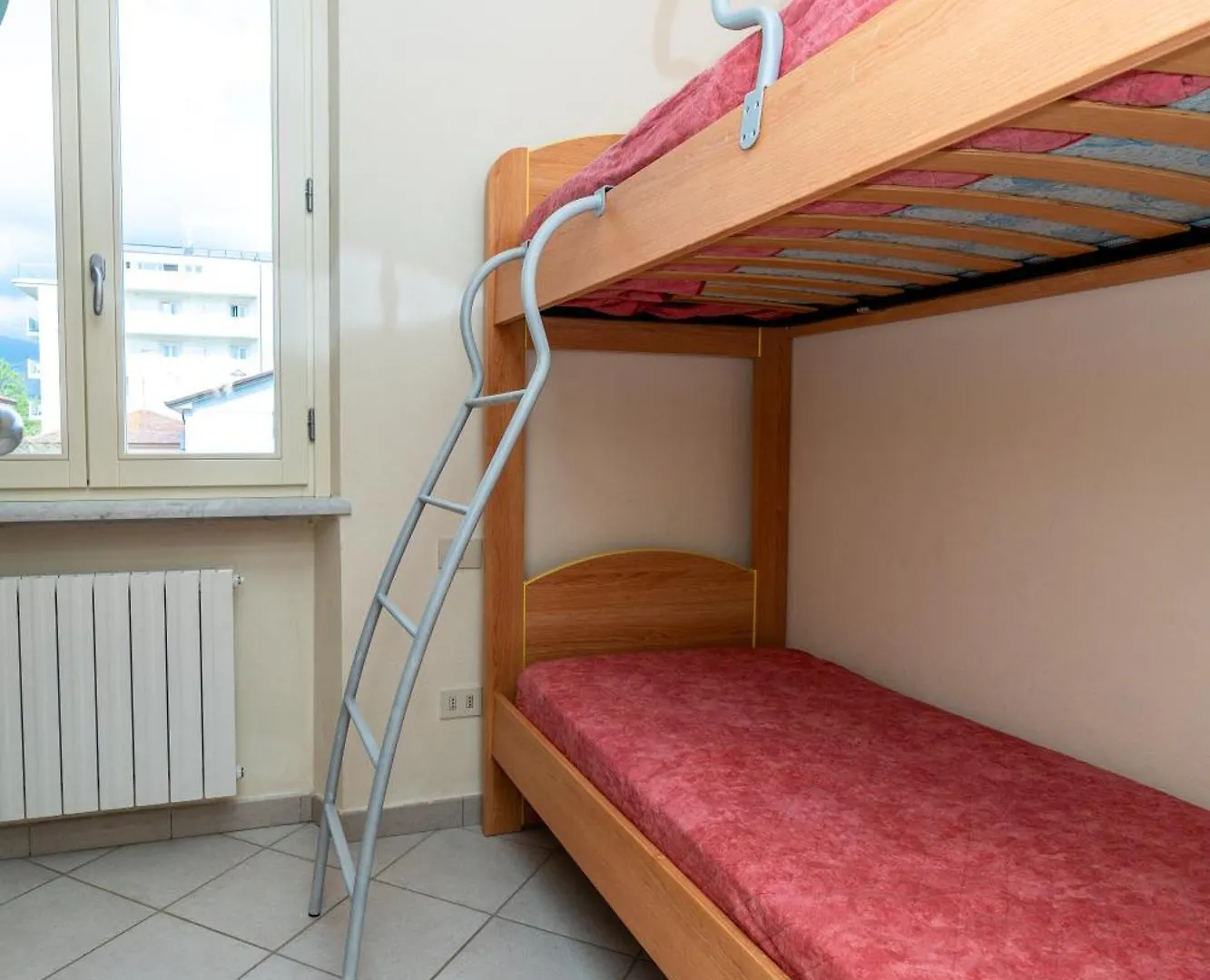 Vacation Villa With 3 Separate Apartments And Private Parking 马里纳-迪-皮特拉桑塔 意大利