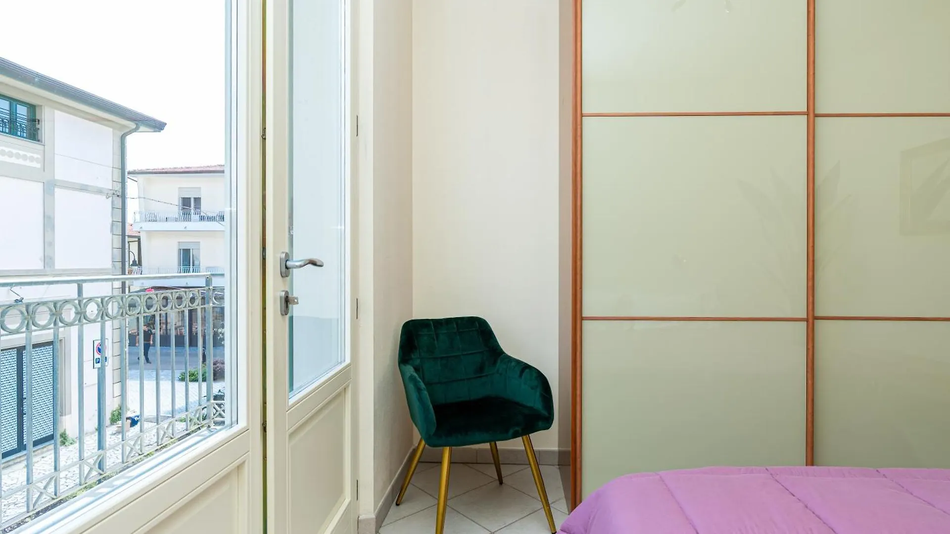 Vacation Villa With 3 Separate Apartments And Private Parking 马里纳-迪-皮特拉桑塔
