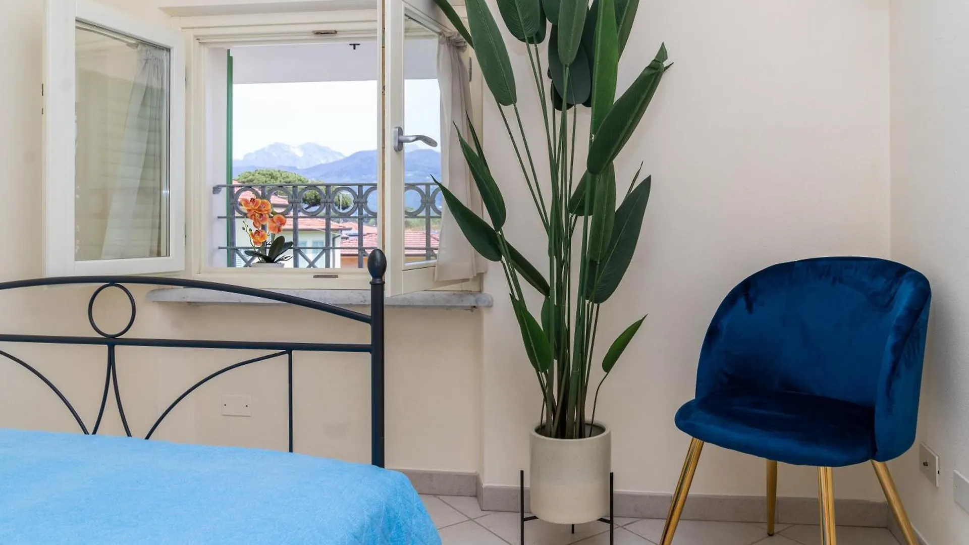 Vacation Villa With 3 Separate Apartments And Private Parking 马里纳-迪-皮特拉桑塔