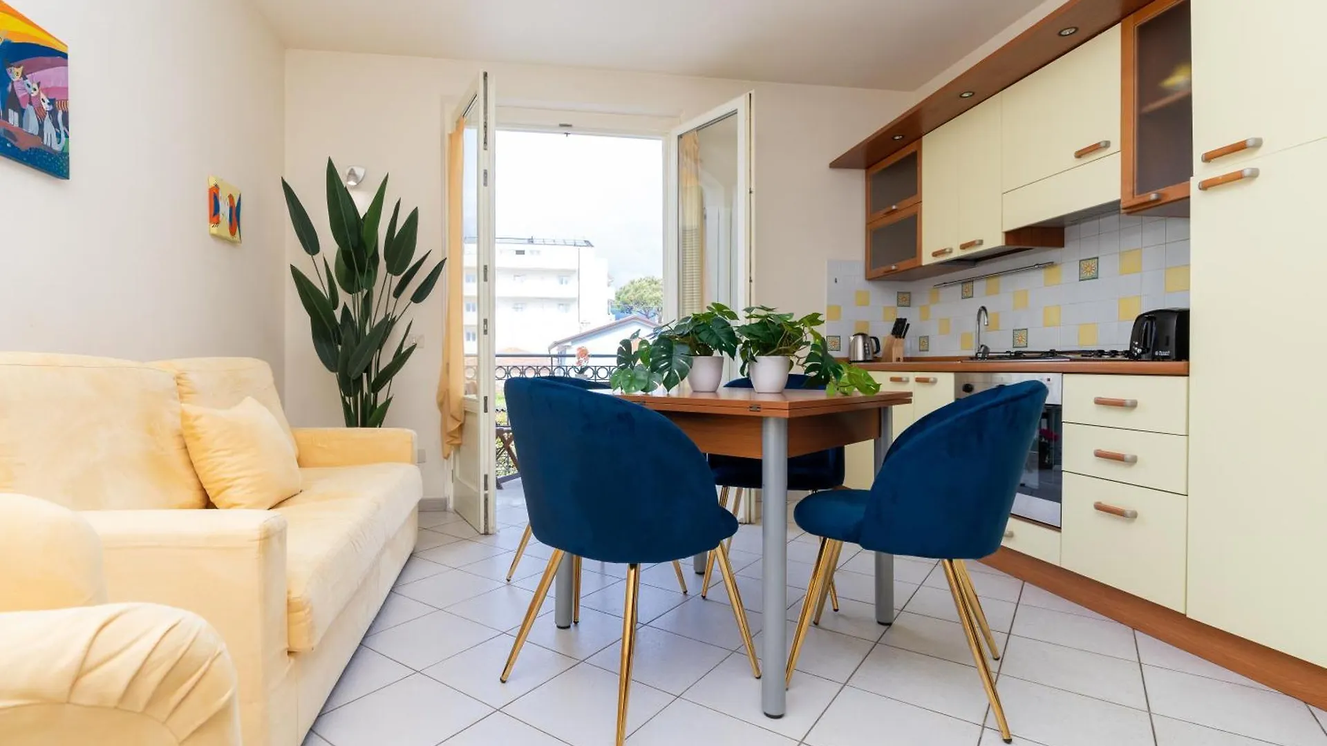 Vacation Villa With 3 Separate Apartments And Private Parking Marina di Pietrasanta