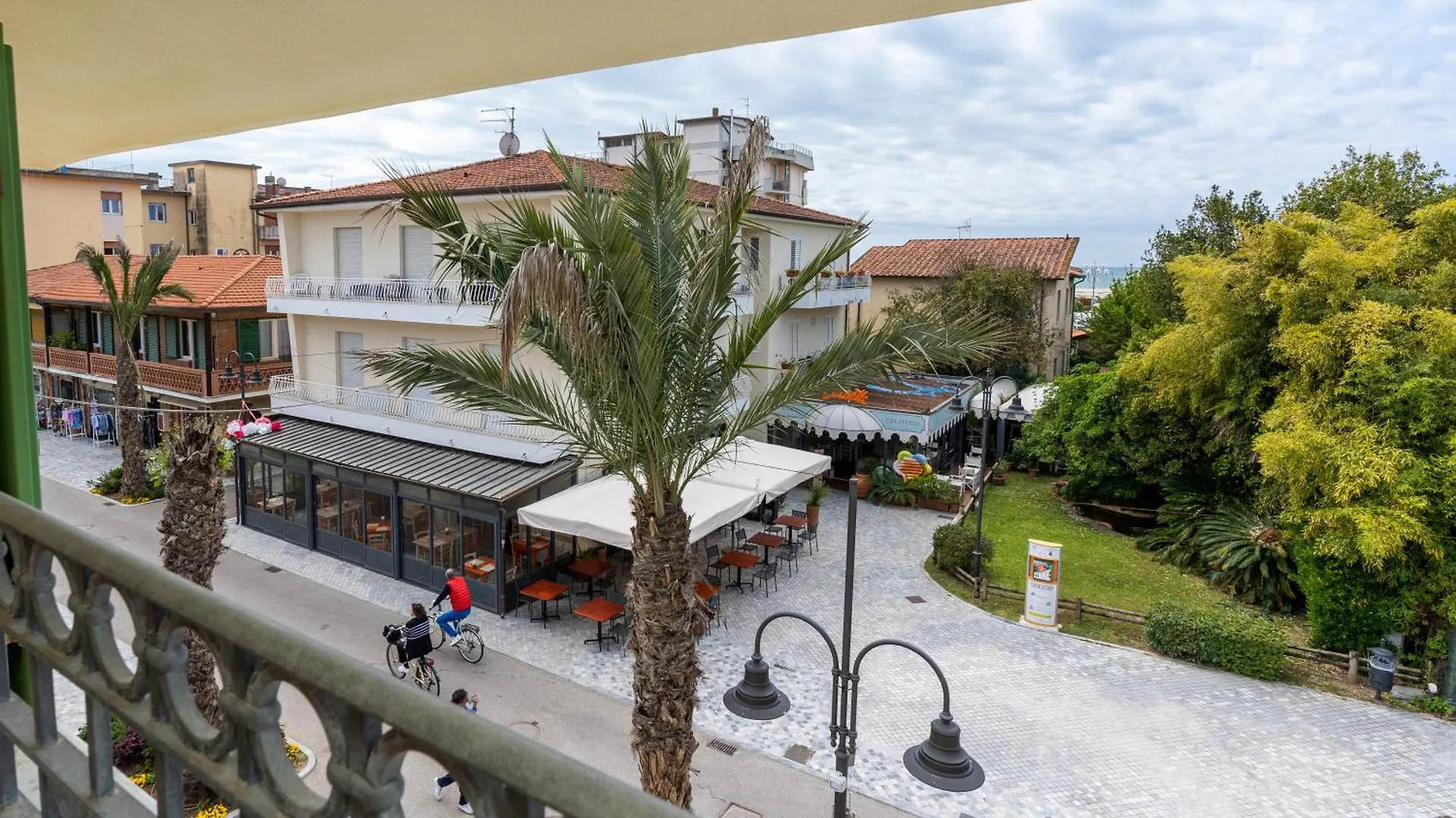 Vacation Villa With 3 Separate Apartments And Private Parking Marina di Pietrasanta 0*,  Italia