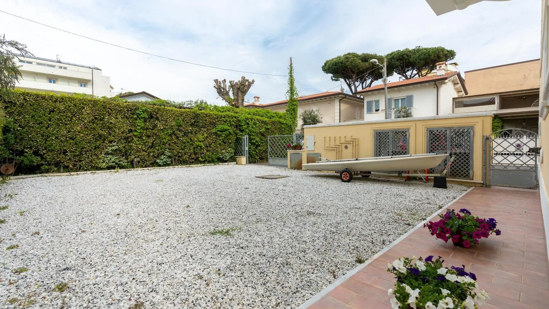 Vacation Villa With 3 Separate Apartments And Private Parking Marina di Pietrasanta 0*,