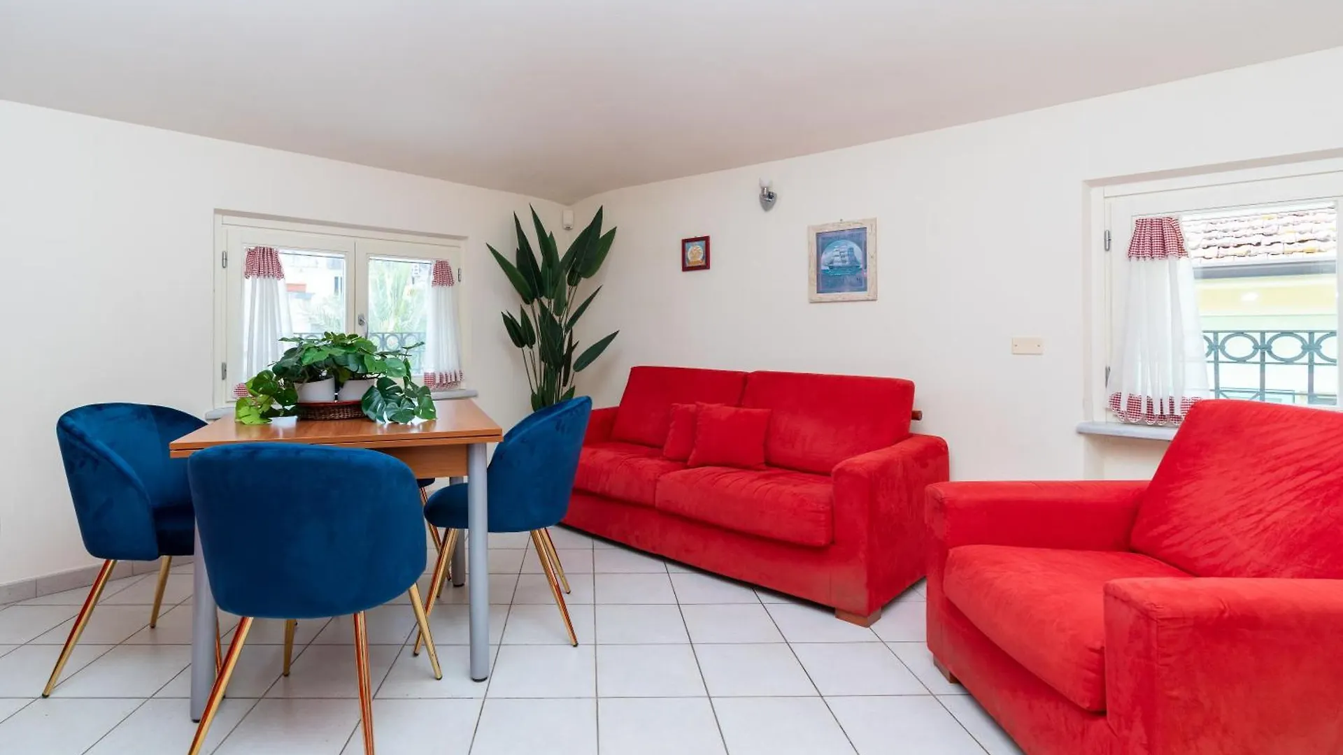 Vacation Villa With 3 Separate Apartments And Private Parking Marina di Pietrasanta Italia