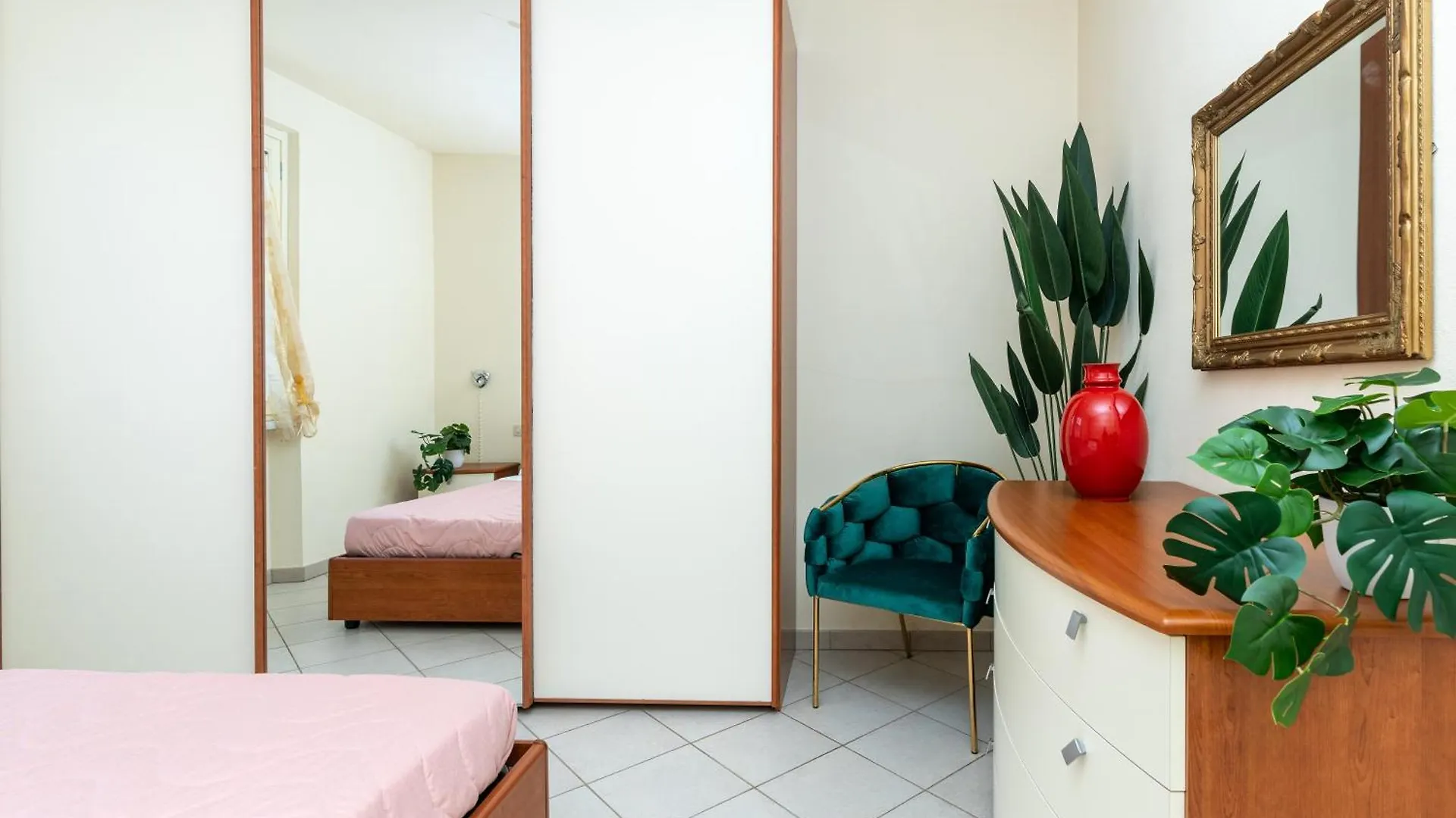 Vacation Villa With 3 Separate Apartments And Private Parking Marina di Pietrasanta