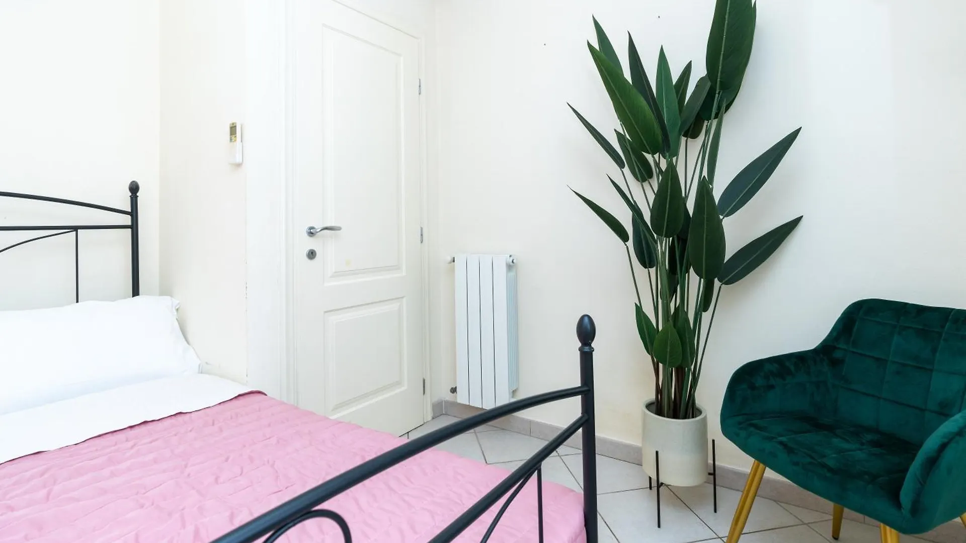 Vacation Villa With 3 Separate Apartments And Private Parking Marina di Pietrasanta Italia