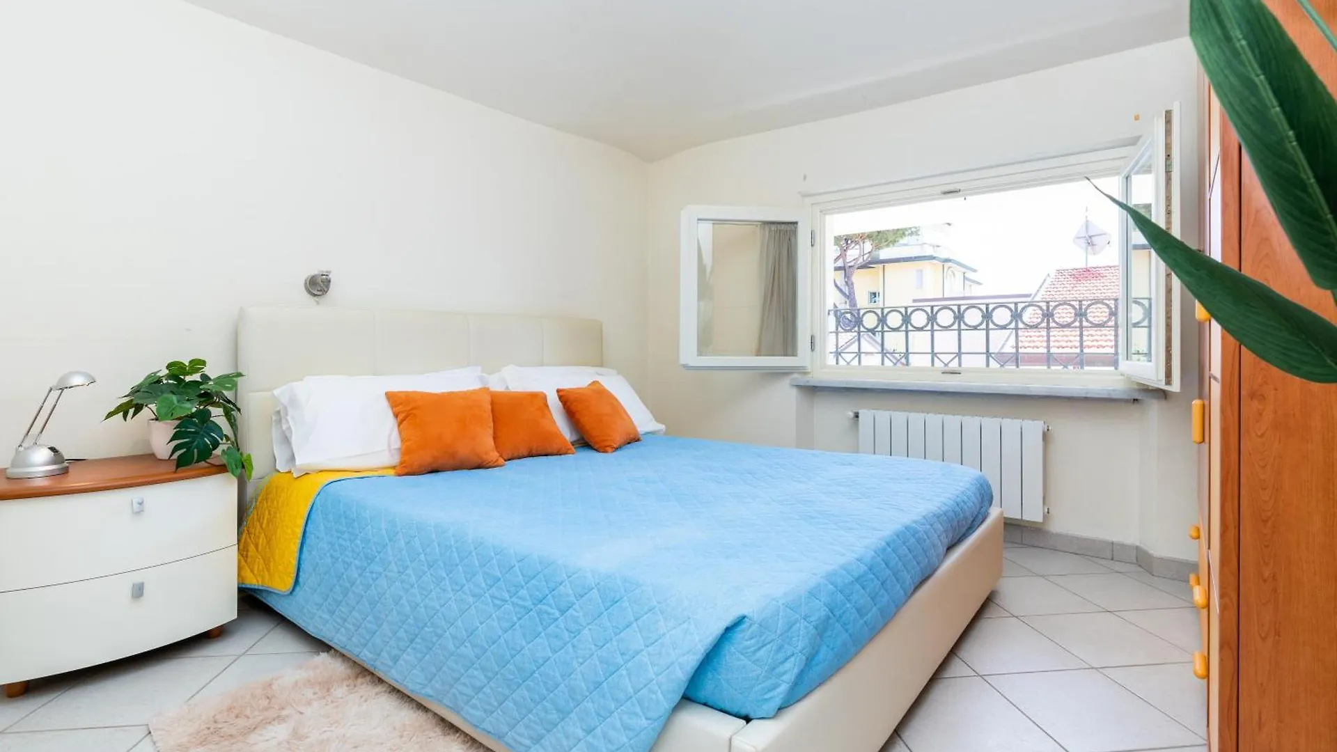 Vacation Villa With 3 Separate Apartments And Private Parking Marina di Pietrasanta